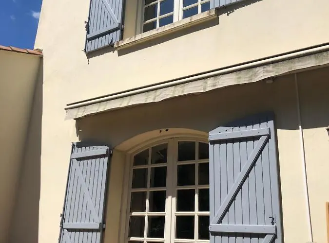 Magnifique Demeure Familiale ヴィラ カストリ